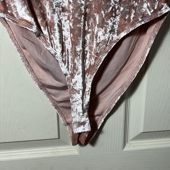 Forever 21 Pink Velvet Bodysuit - Picture 2 of 10